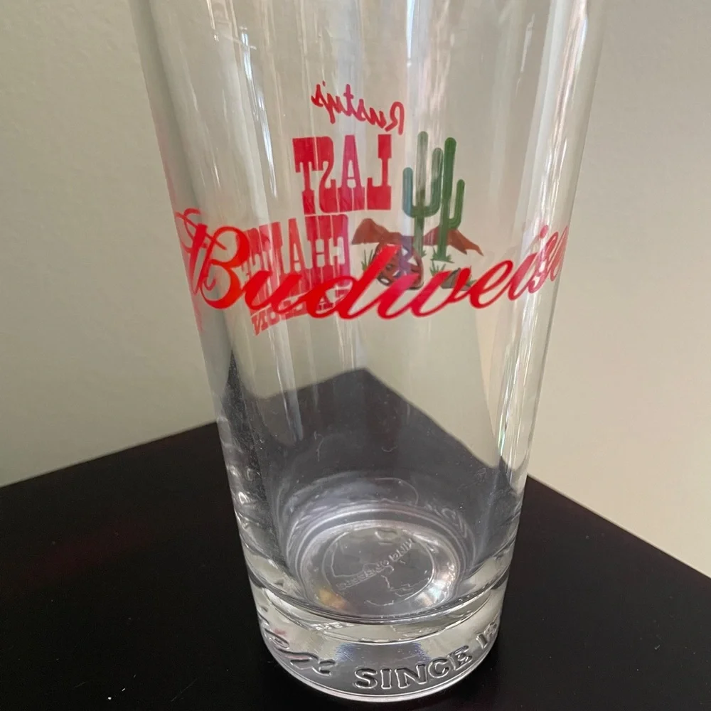 Western Budweiser Pint Beer Glass Rusty's Last Chance Saloon Cactus Wagon Wheel